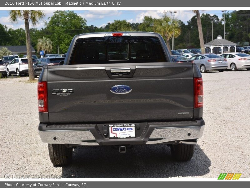 Magnetic / Medium Earth Gray 2016 Ford F150 XLT SuperCab