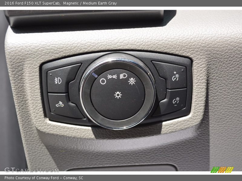 Magnetic / Medium Earth Gray 2016 Ford F150 XLT SuperCab
