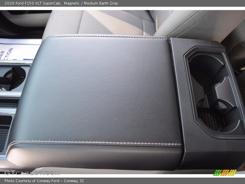 Magnetic / Medium Earth Gray 2016 Ford F150 XLT SuperCab