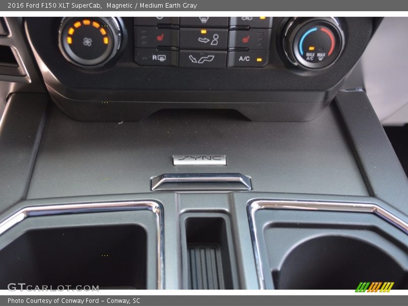 Magnetic / Medium Earth Gray 2016 Ford F150 XLT SuperCab