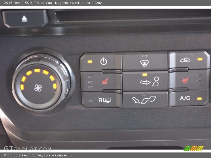 Magnetic / Medium Earth Gray 2016 Ford F150 XLT SuperCab