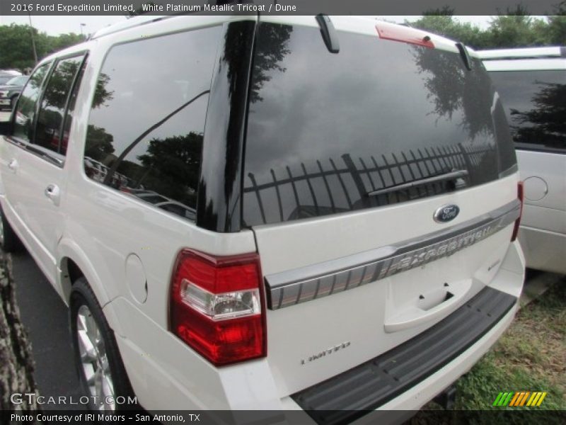 White Platinum Metallic Tricoat / Dune 2016 Ford Expedition Limited