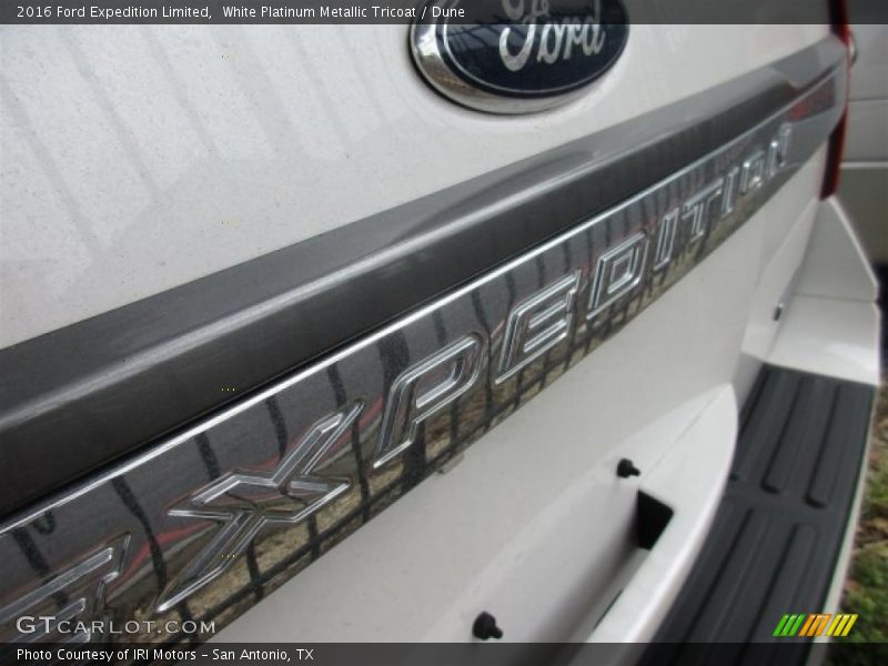 White Platinum Metallic Tricoat / Dune 2016 Ford Expedition Limited