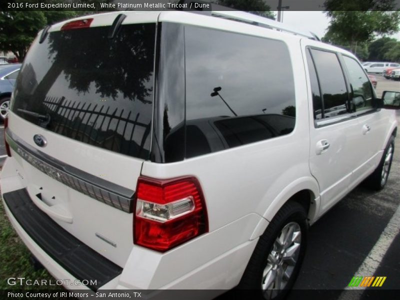 White Platinum Metallic Tricoat / Dune 2016 Ford Expedition Limited