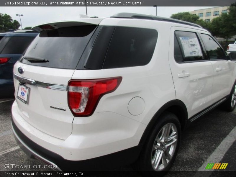 White Platinum Metallic Tri-Coat / Medium Light Camel 2016 Ford Explorer XLT