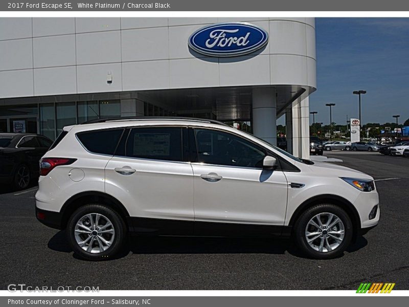 White Platinum / Charcoal Black 2017 Ford Escape SE