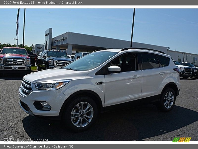 White Platinum / Charcoal Black 2017 Ford Escape SE