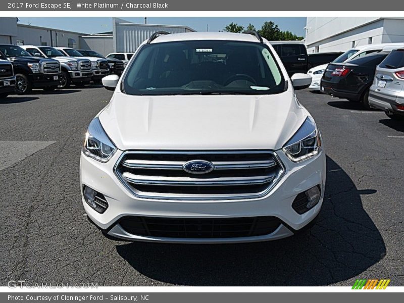 White Platinum / Charcoal Black 2017 Ford Escape SE
