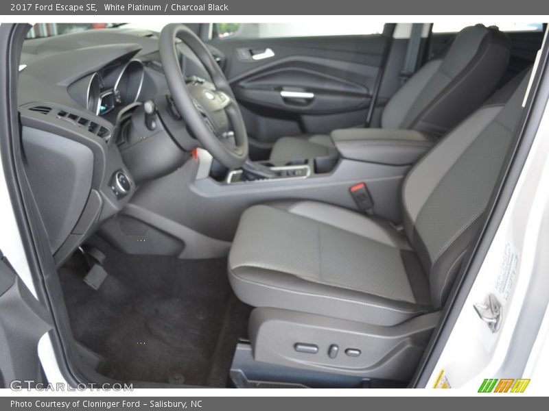 White Platinum / Charcoal Black 2017 Ford Escape SE