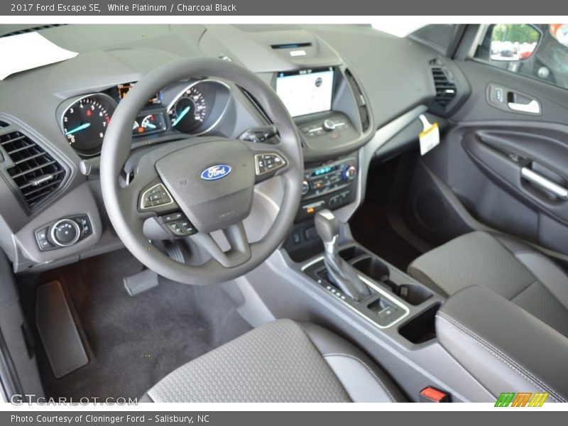 White Platinum / Charcoal Black 2017 Ford Escape SE