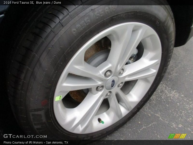Blue Jeans / Dune 2016 Ford Taurus SE