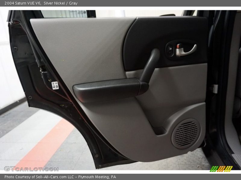 Silver Nickel / Gray 2004 Saturn VUE V6