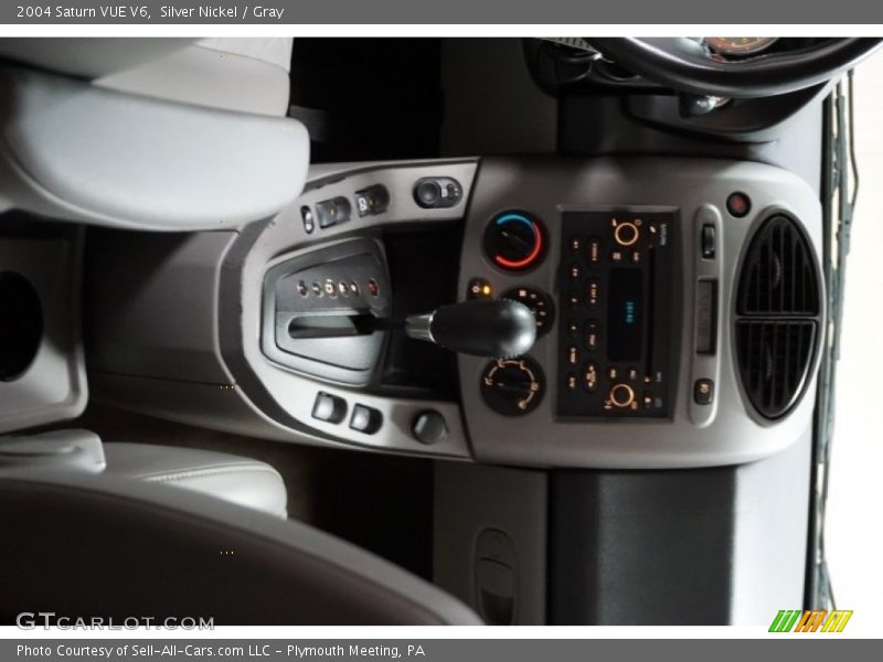 Silver Nickel / Gray 2004 Saturn VUE V6