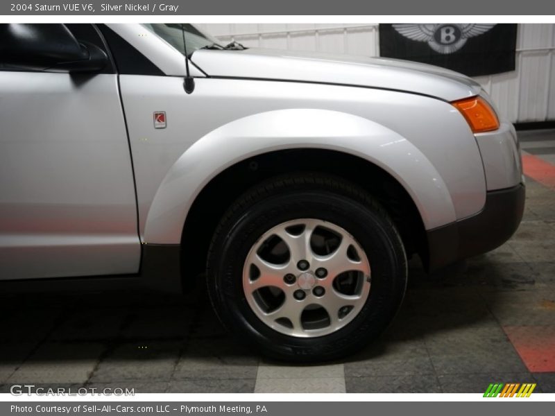 Silver Nickel / Gray 2004 Saturn VUE V6