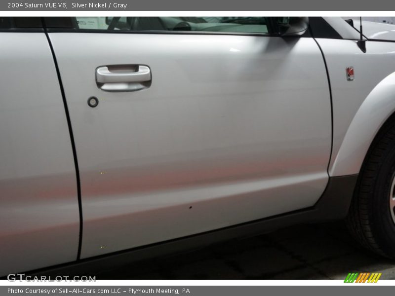 Silver Nickel / Gray 2004 Saturn VUE V6