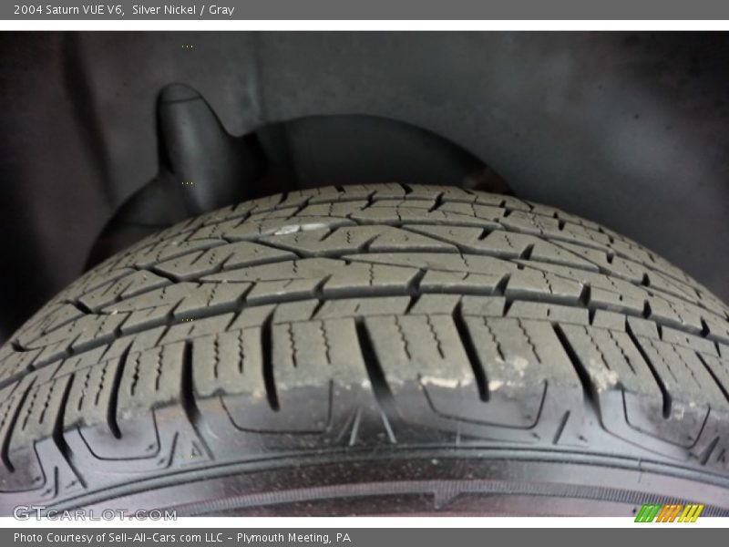 Silver Nickel / Gray 2004 Saturn VUE V6