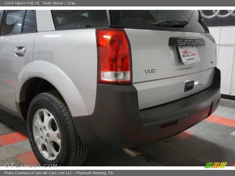 Silver Nickel / Gray 2004 Saturn VUE V6