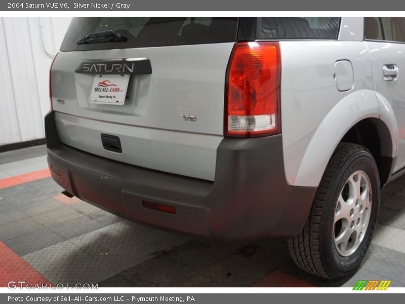 Silver Nickel / Gray 2004 Saturn VUE V6