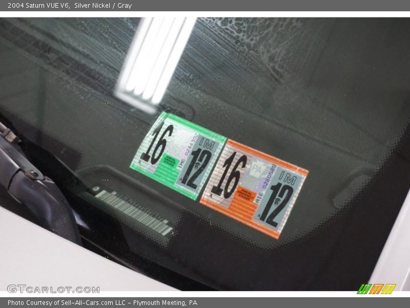 Silver Nickel / Gray 2004 Saturn VUE V6