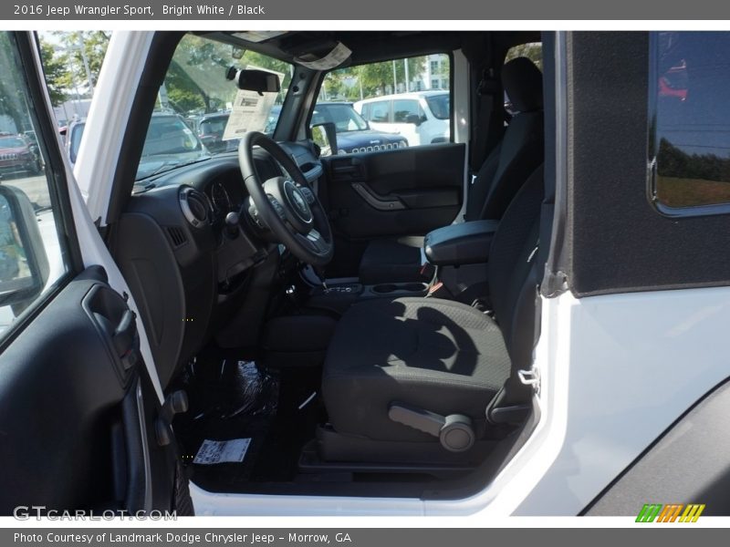 Bright White / Black 2016 Jeep Wrangler Sport