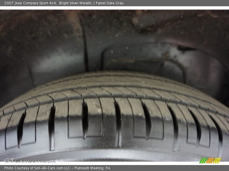 Bright Silver Metallic / Pastel Slate Gray 2007 Jeep Compass Sport 4x4