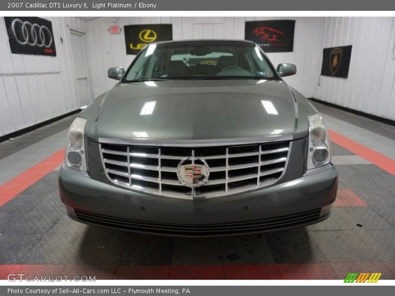 Light Platinum / Ebony 2007 Cadillac DTS Luxury II