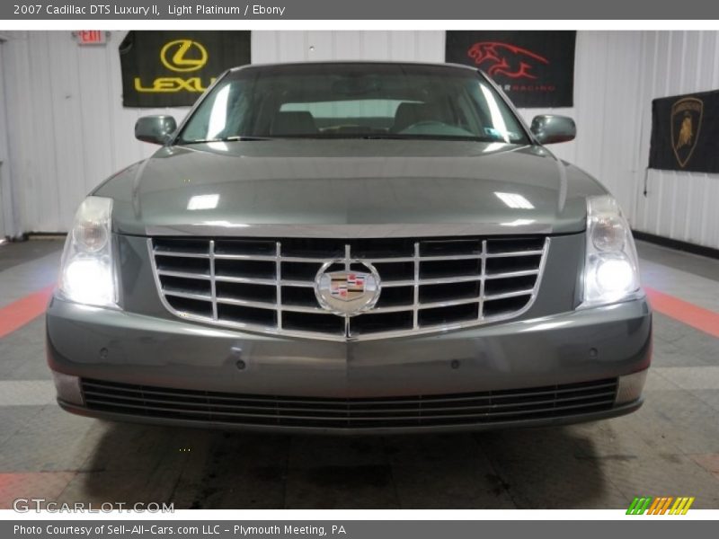 Light Platinum / Ebony 2007 Cadillac DTS Luxury II