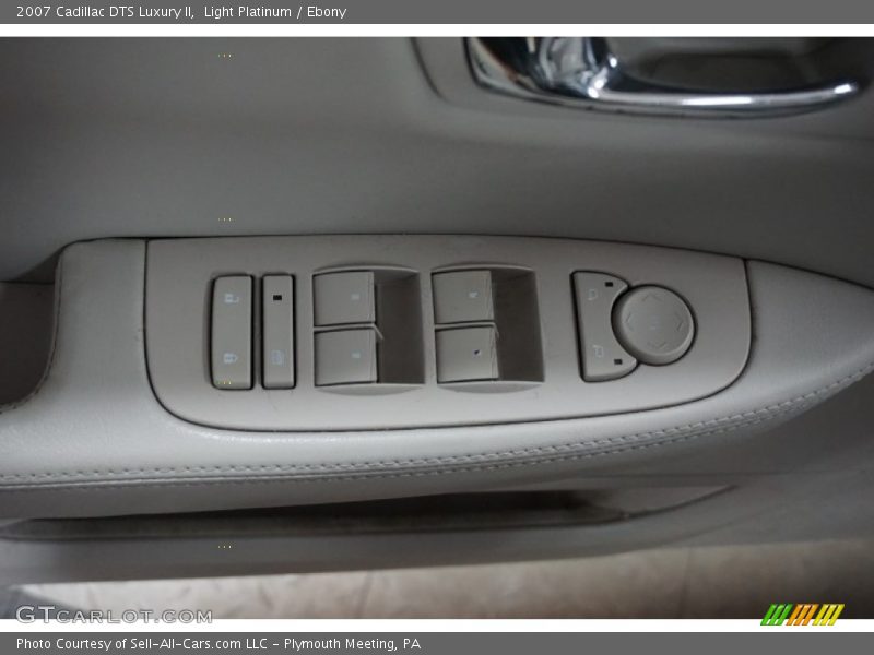 Light Platinum / Ebony 2007 Cadillac DTS Luxury II