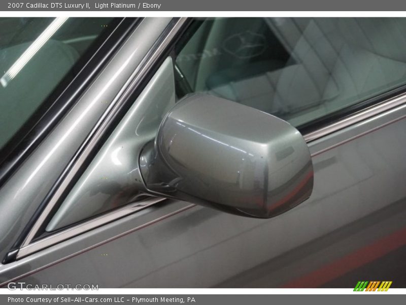 Light Platinum / Ebony 2007 Cadillac DTS Luxury II
