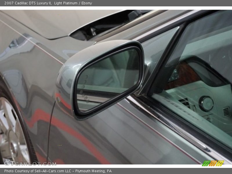Light Platinum / Ebony 2007 Cadillac DTS Luxury II