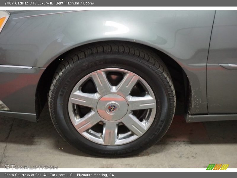 Light Platinum / Ebony 2007 Cadillac DTS Luxury II