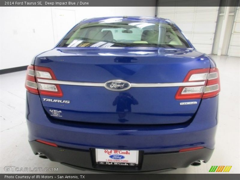 Deep Impact Blue / Dune 2014 Ford Taurus SE