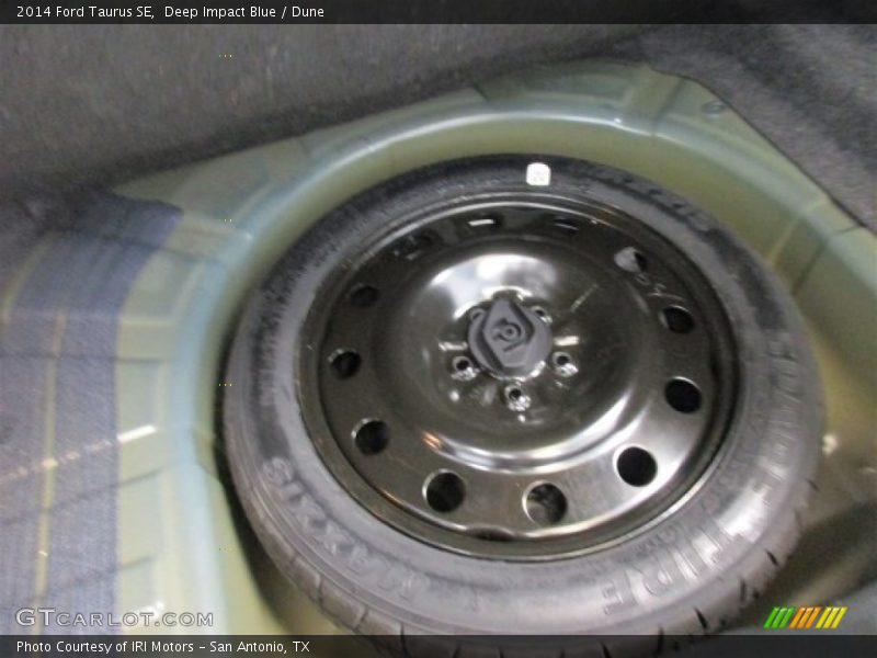 Deep Impact Blue / Dune 2014 Ford Taurus SE