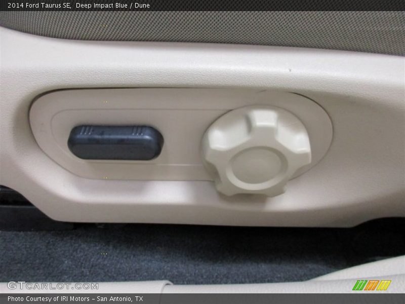 Deep Impact Blue / Dune 2014 Ford Taurus SE