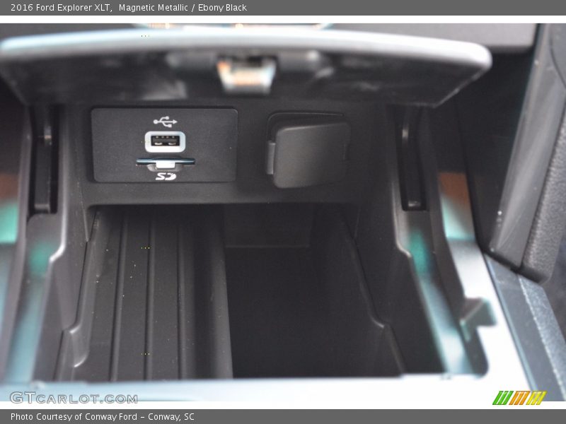 Magnetic Metallic / Ebony Black 2016 Ford Explorer XLT
