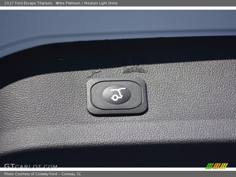 White Platinum / Medium Light Stone 2017 Ford Escape Titanium