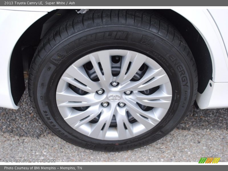 Super White / Ash 2013 Toyota Camry LE