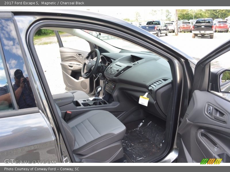 Magnetic / Charcoal Black 2017 Ford Escape S