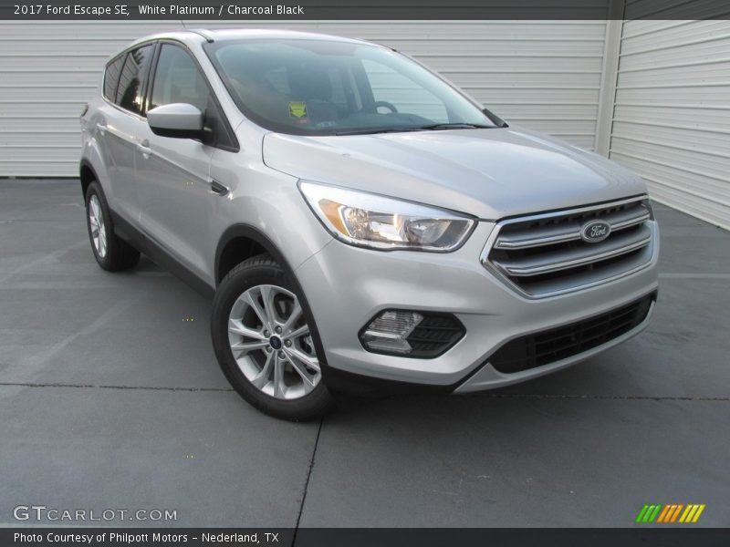 White Platinum / Charcoal Black 2017 Ford Escape SE