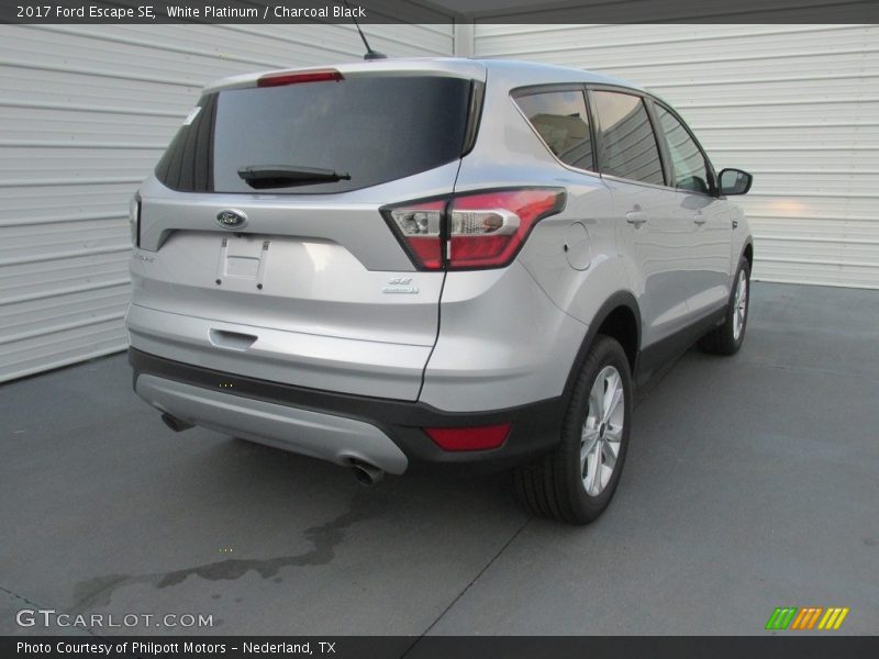 White Platinum / Charcoal Black 2017 Ford Escape SE