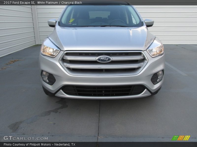 White Platinum / Charcoal Black 2017 Ford Escape SE