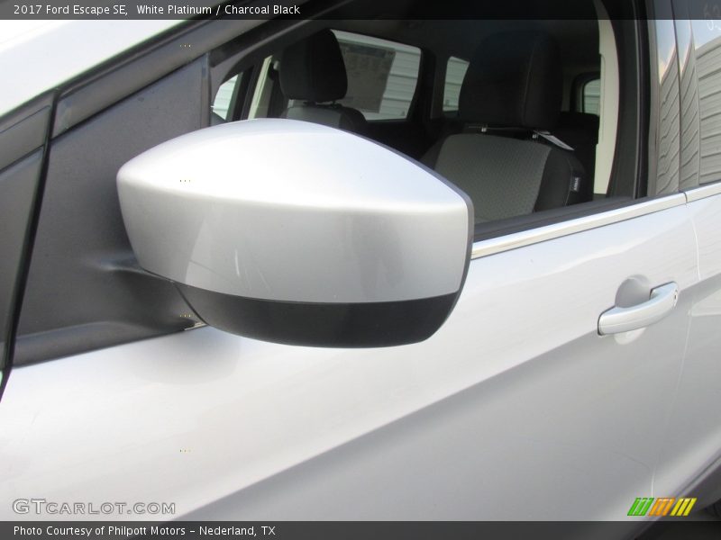 White Platinum / Charcoal Black 2017 Ford Escape SE