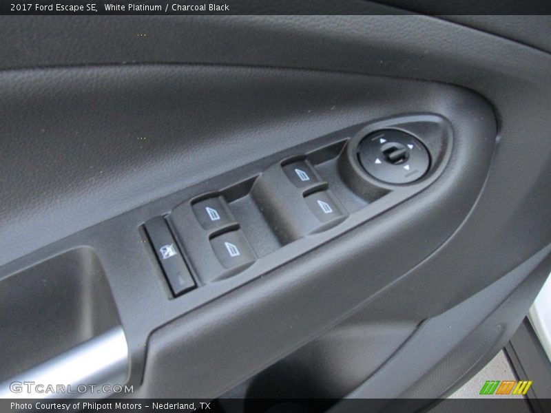 White Platinum / Charcoal Black 2017 Ford Escape SE