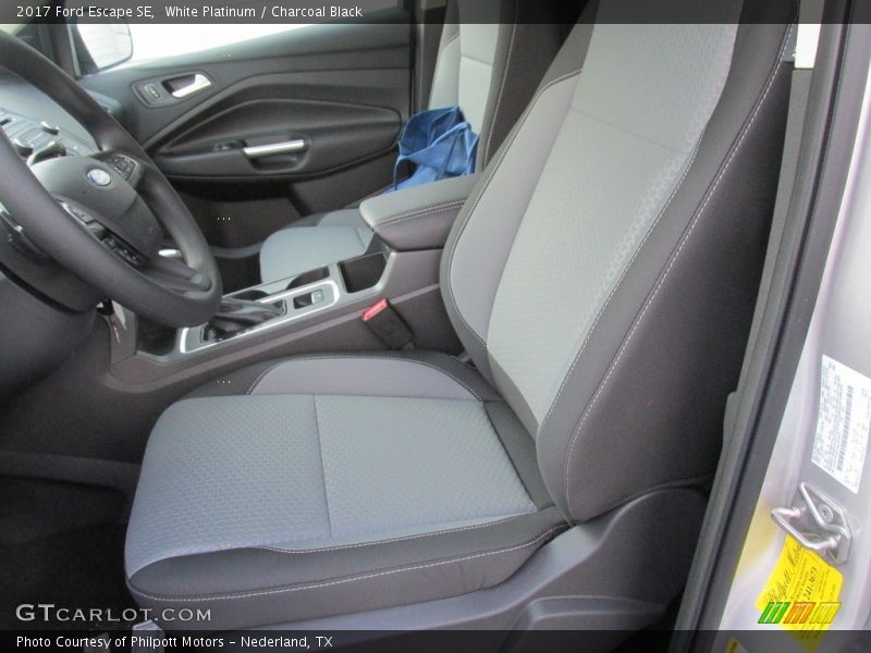 White Platinum / Charcoal Black 2017 Ford Escape SE
