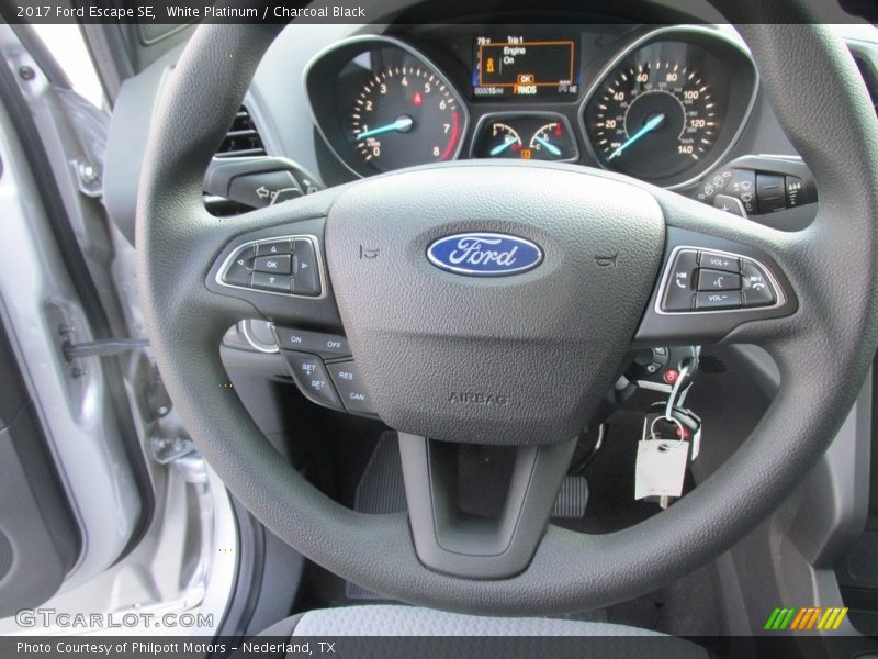 White Platinum / Charcoal Black 2017 Ford Escape SE