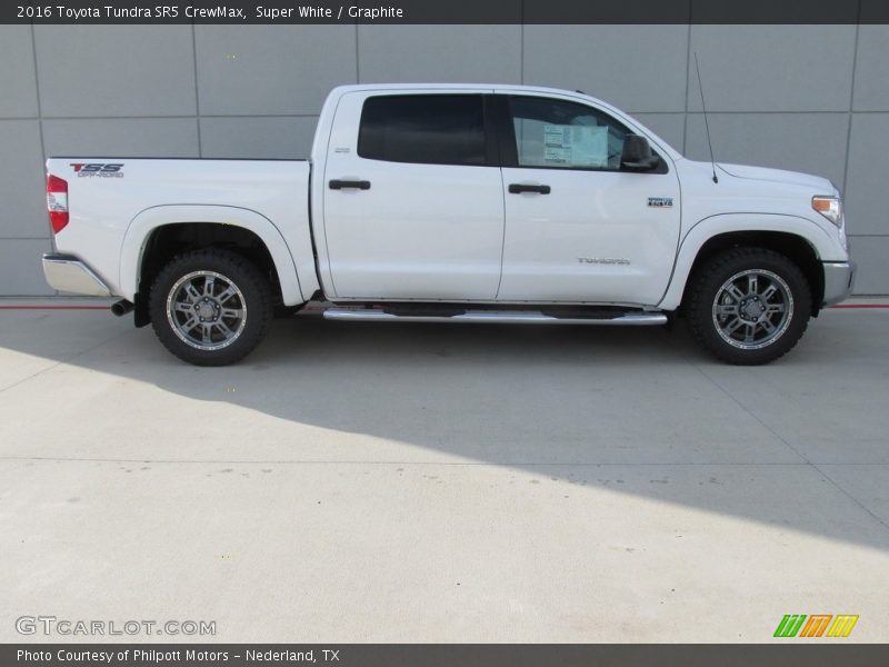 Super White / Graphite 2016 Toyota Tundra SR5 CrewMax