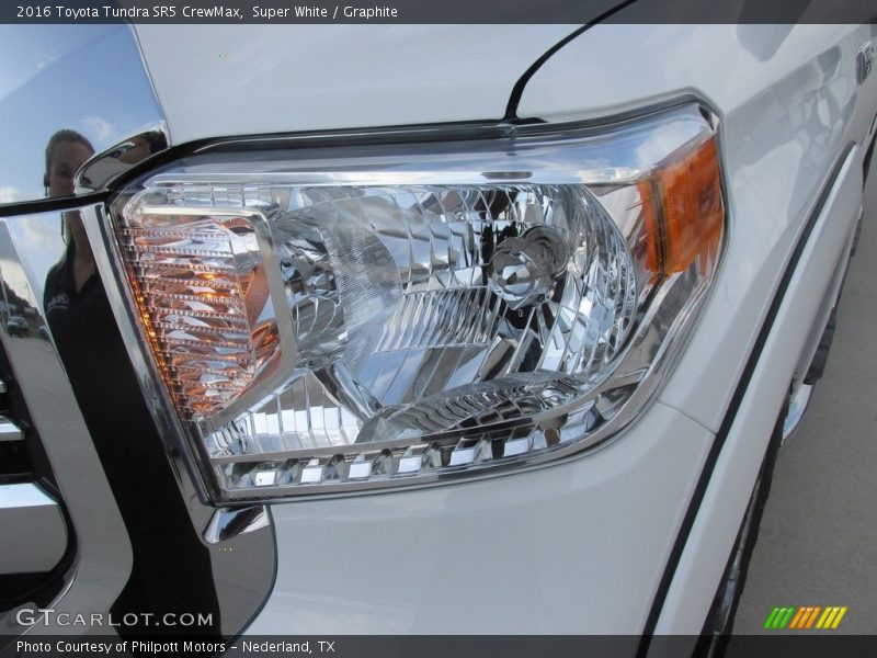 Super White / Graphite 2016 Toyota Tundra SR5 CrewMax
