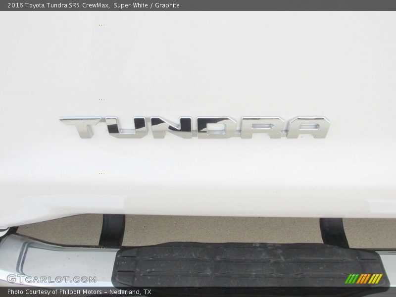Super White / Graphite 2016 Toyota Tundra SR5 CrewMax