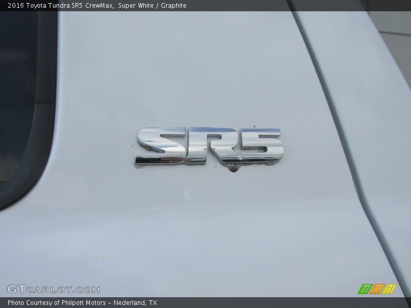Super White / Graphite 2016 Toyota Tundra SR5 CrewMax