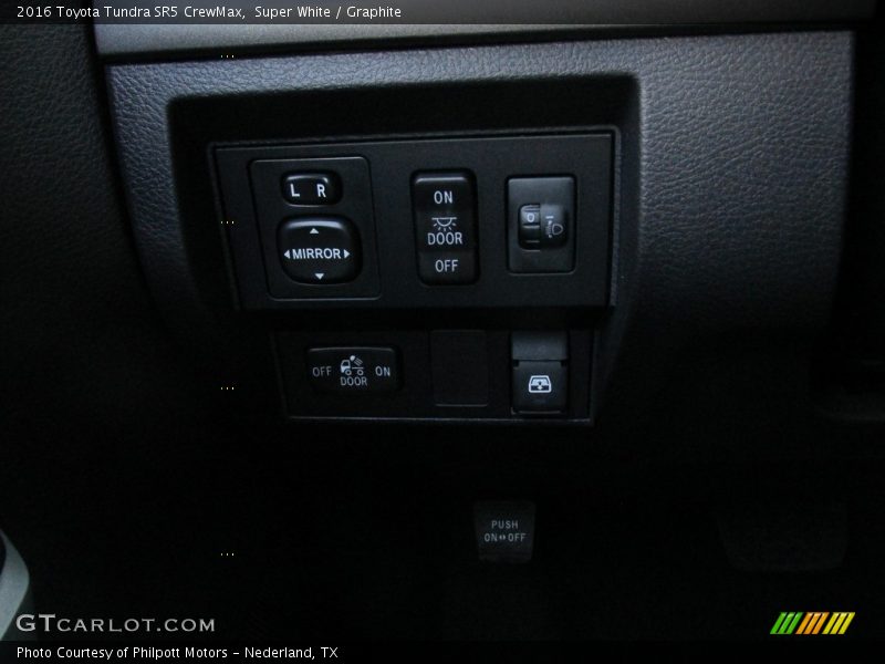Super White / Graphite 2016 Toyota Tundra SR5 CrewMax